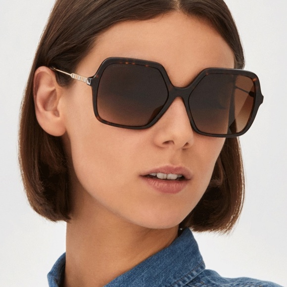 Burberry Sunglasses, New 235 - Picture 6 of 6